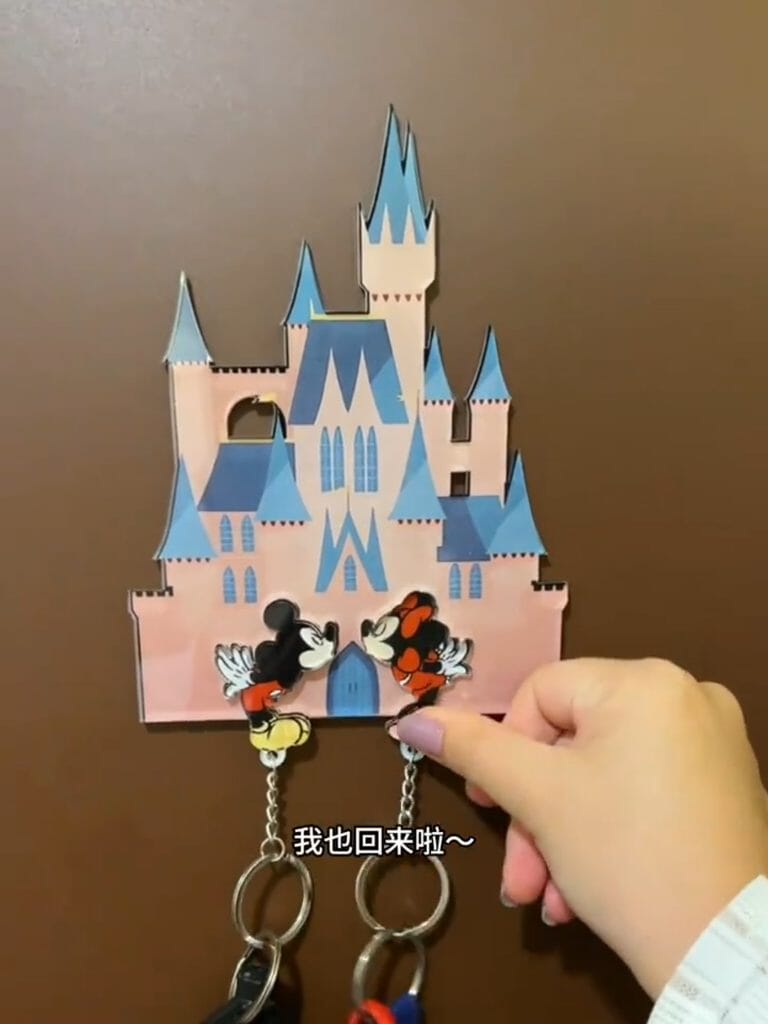 Mickey Mouse dan Minnie, gantungan kunci pasangan, liontin kartun, gantungan aksesori