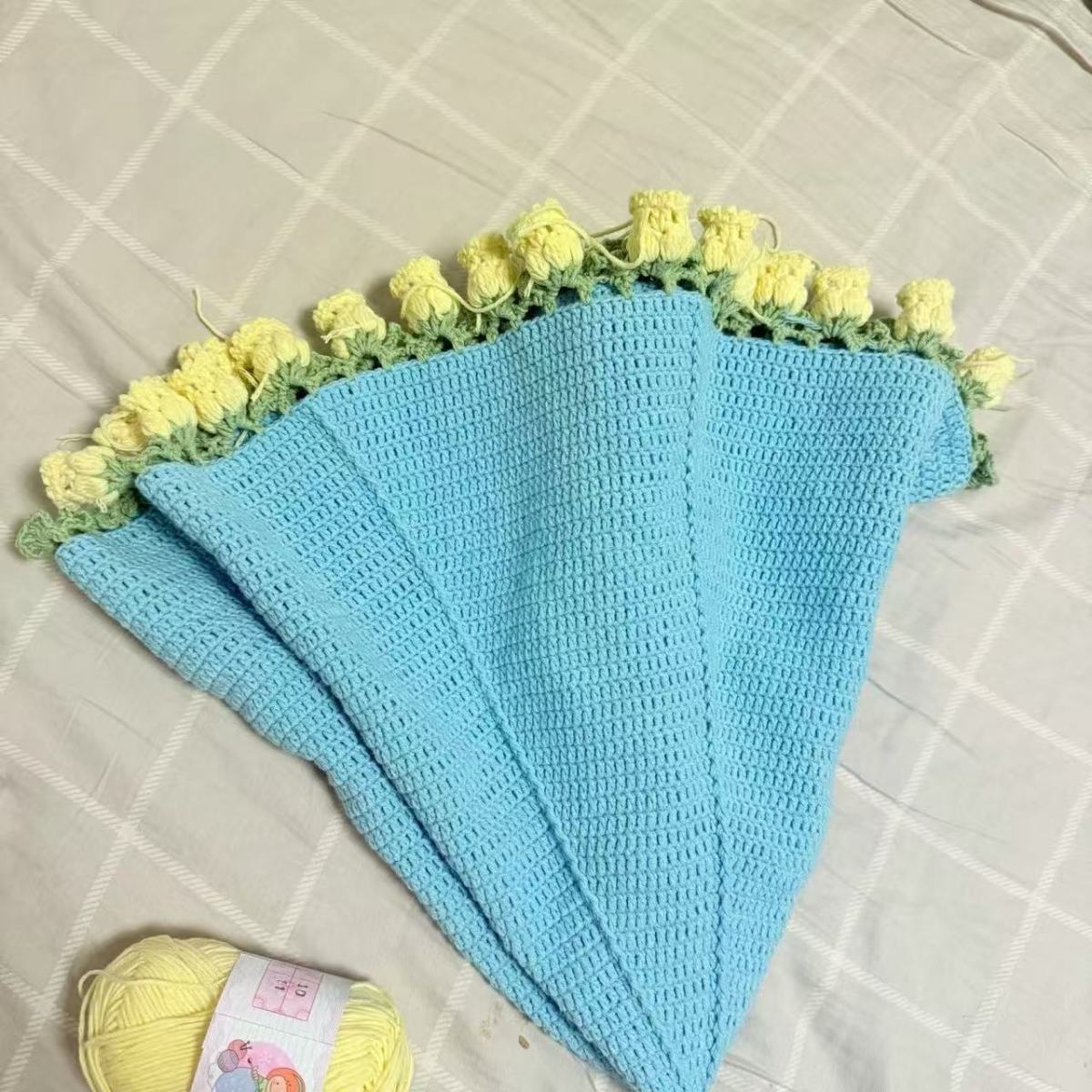 Handmade Yarn DIY Bouquet Blanket Kit Crochet Lily of the Valley Rose Blanket Transform into Bouquet Creative Gift