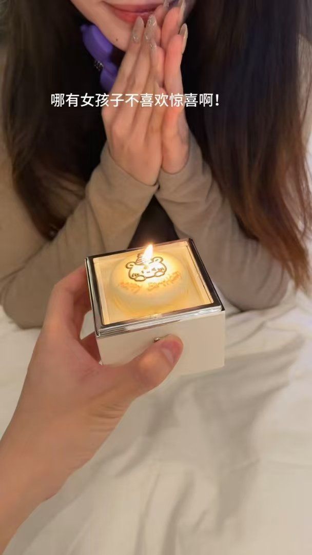 Bear Rotating Gift Box Cake Bear Candle Ring Box Valentine's Day Birthday Gift for Girlfriend