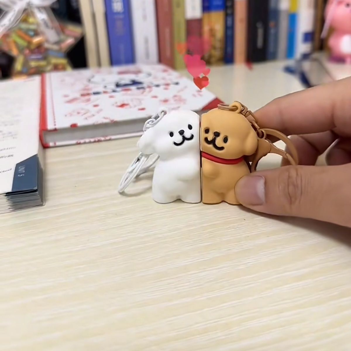 Gantungan Kunci Magnetik Pasangan Anak Anjing Lucu Kreatif Baru Anak Anjing Keepmoving 1991 Kartun Tas Sekolah Liontin Hadiah