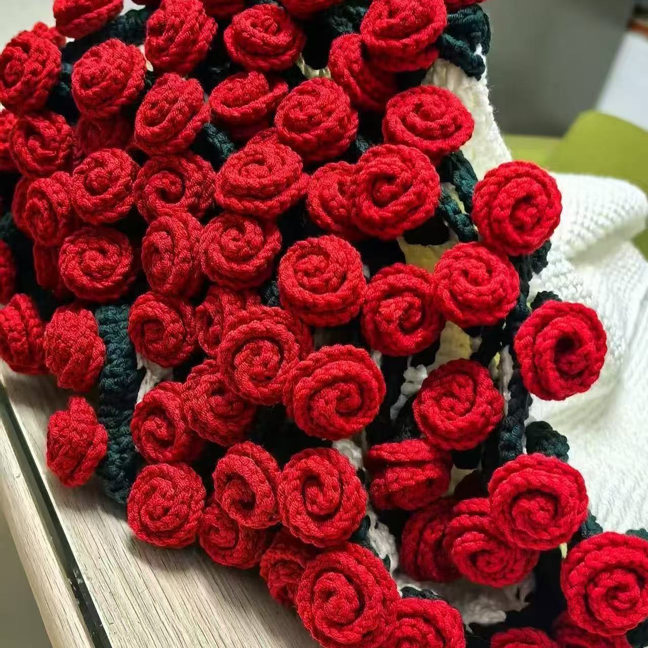 Handmade Yarn DIY Bouquet Blanket Kit Crochet Lily of the Valley Rose Blanket Transform into Bouquet Creative Gift