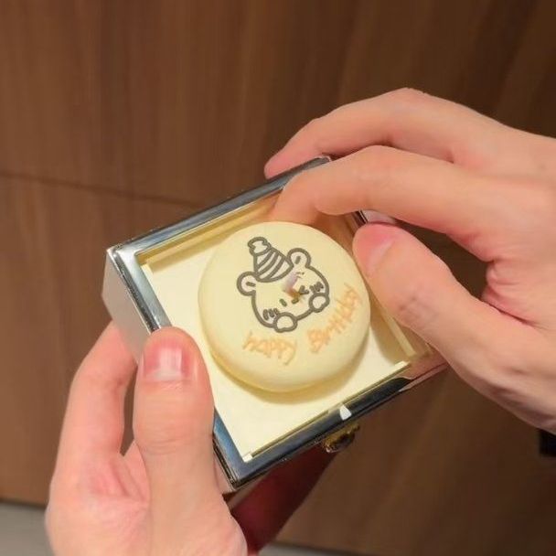 Bear Rotating Gift Box Cake Bear Candle Ring Box Valentine's Day Birthday Gift for Girlfriend