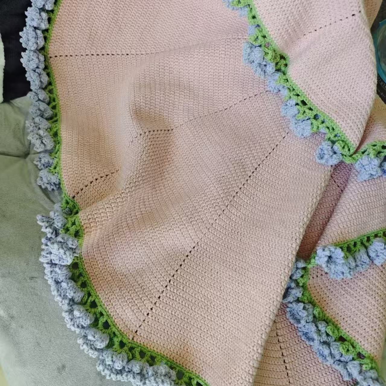 Handmade Yarn DIY Bouquet Blanket Kit Crochet Lily of the Valley Rose Blanket Transform into Bouquet Creative Gift