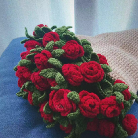Handmade Yarn DIY Bouquet Blanket Kit Crochet Lily of the Valley Rose Blanket Transform into Bouquet Creative Gift