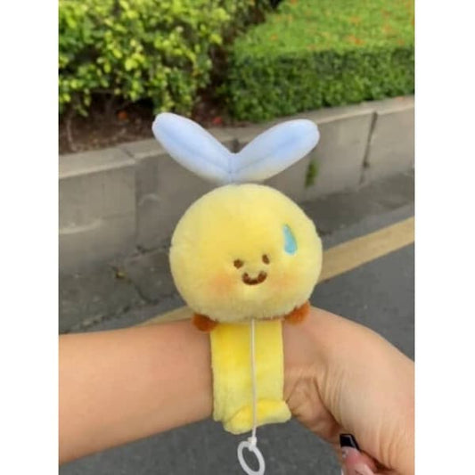 Little Bee snap ring cute plush toy pull string will move pat ring toy lie wrist doll student gift