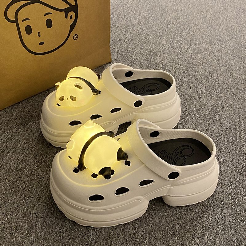 Panda Light Hole Shoes Women's Outdoor Wear 2024 New Spring and Summer Non-Slip Muffin Increased Closed Toe Slippers with Lights Women